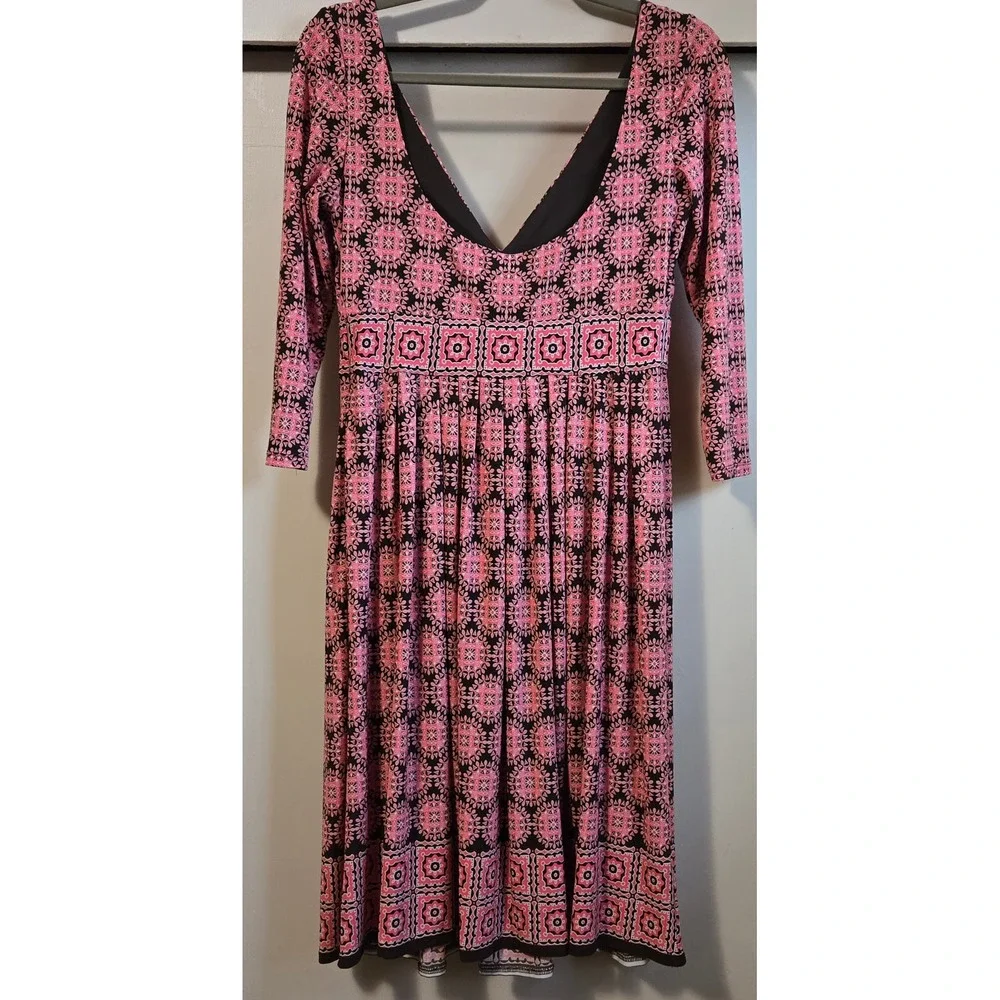 Chic Pink Black Maggy London Sz 8 Medallion Empire Waist V-Neck Jersey Dress